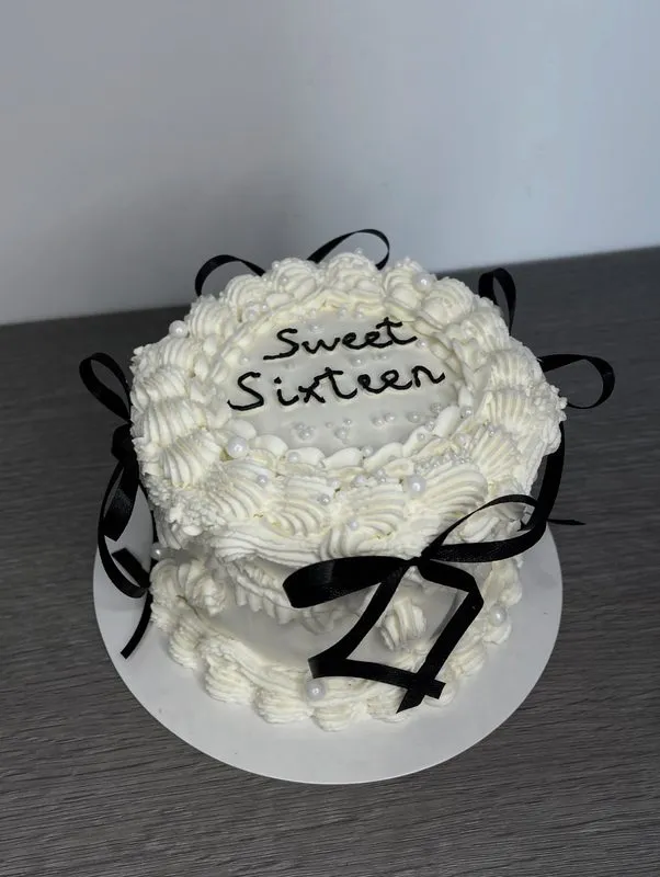 Sweet Dreams cake 15