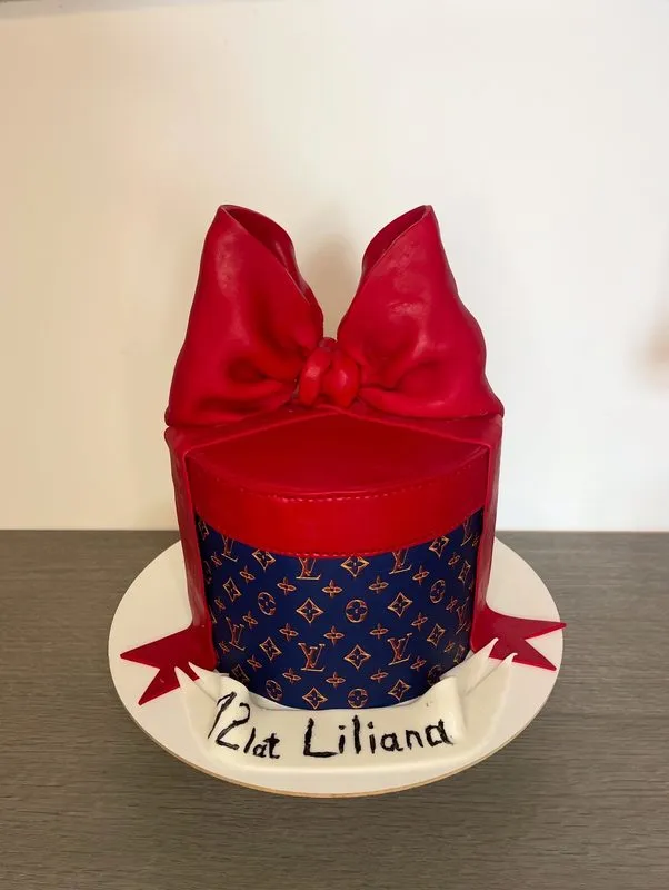 Sweet Dreams cake 16