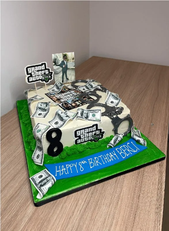 Sweet Dreams cake 32